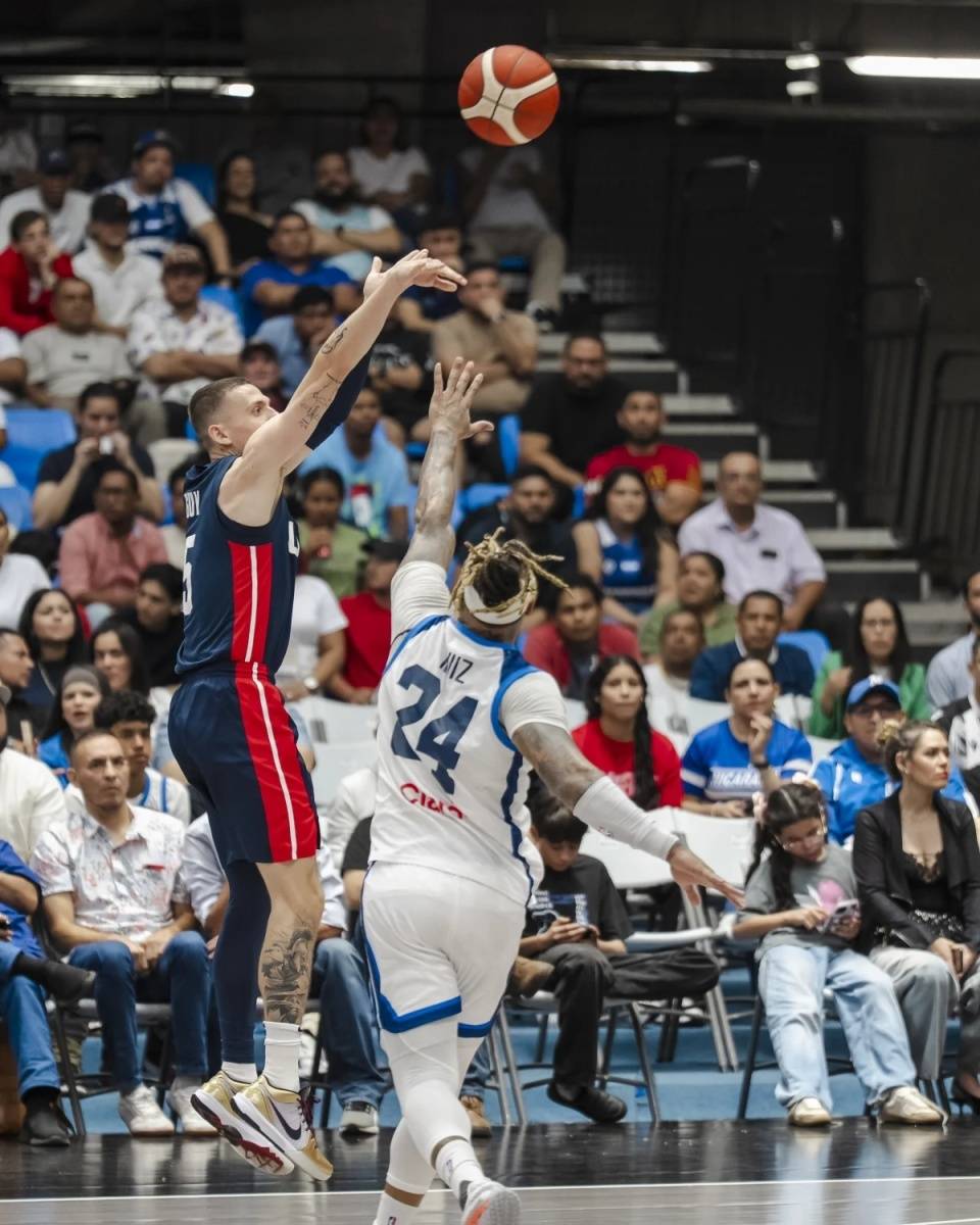 AG博彩-雄鹿前锋技惊四座,为球队贡献关键得分