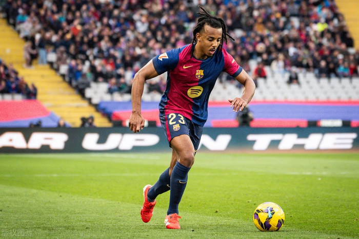 AG亚游app下载-关于巴塞罗那球员在比赛中遭受严重伤病，需休息数周的信息